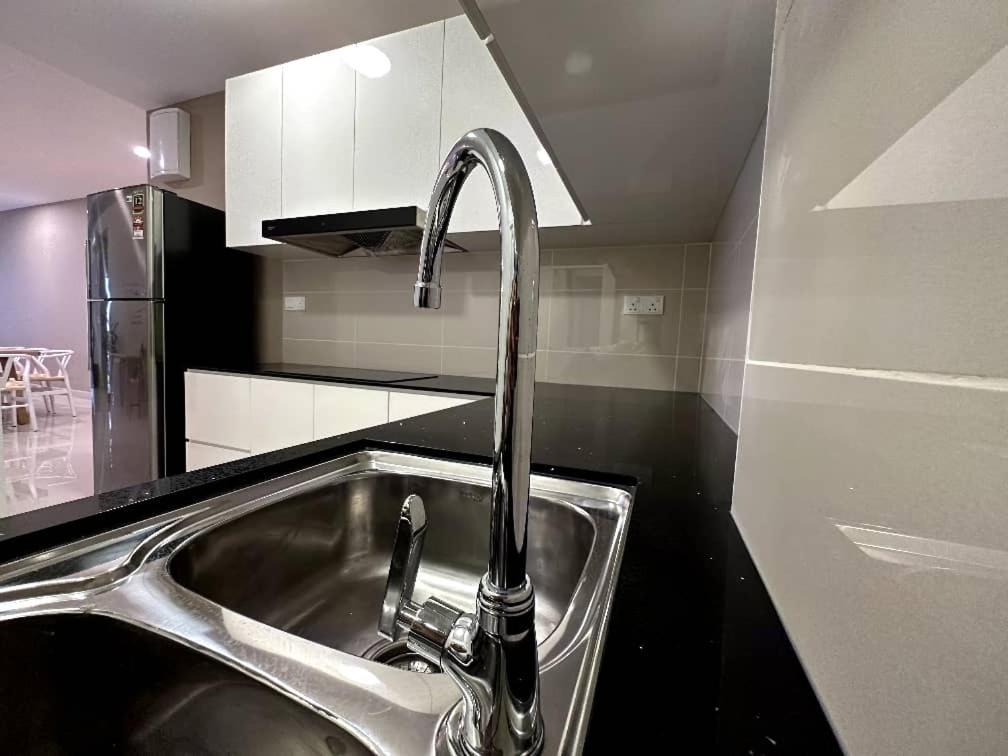 The Apple Premier Condo Three Bedroom In Melaka מראה חיצוני תמונה