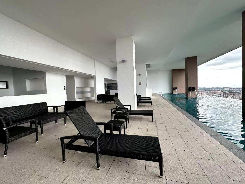 The Apple Premier Condo Three Bedroom In Melaka מראה חיצוני תמונה